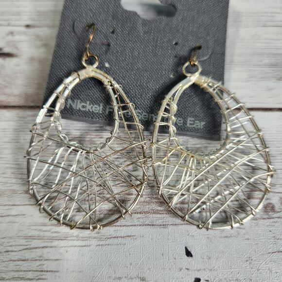 Avenue Wire Cage Tear Drop Earrings NWT - Picture 3 of 5